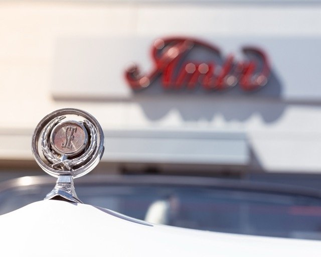 Amir food photography showing a side container.